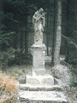 Socha sv. Jana Nepomuckého pod Bouřným v roce 2000