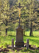 Kříž u silnice do Oldřichova - květen 2008