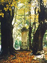 Kříž nad sjezdovkou - podzim 2003