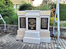Obnovovaný pomník padlým - stav 13.6.2022