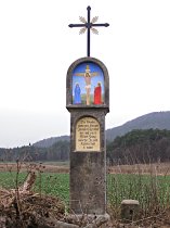 Skalka u Doks, Boží muka v poli pod Šedinou