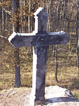 Stvolínky, kamenný kříž
