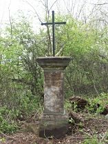 Stvolínky, kříž jižně od Tanečku